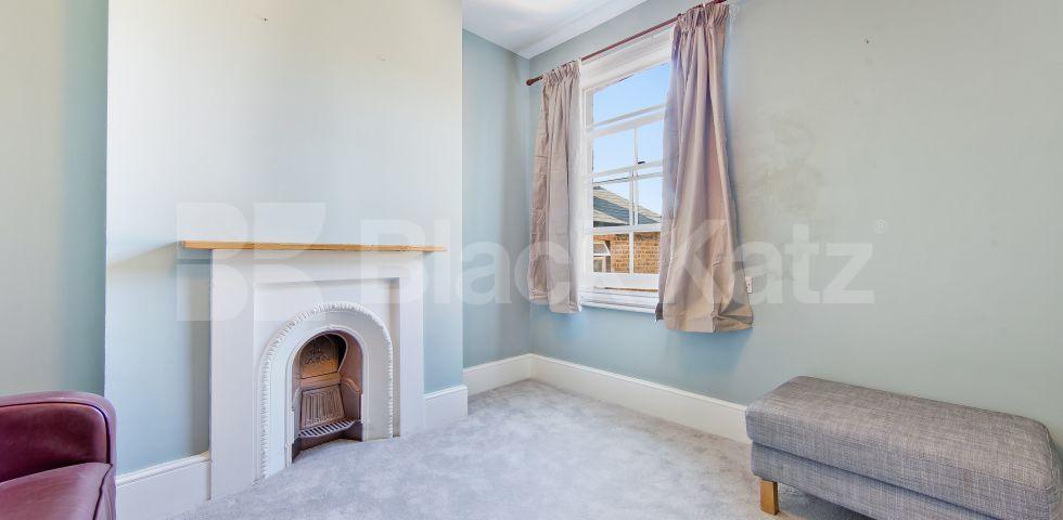 			NEW INSTRUCTION, 4 Bedroom, 1 bath, 1 reception House			 Alloa Road , Surrey Quay Canada Water